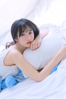 开叉丁字裤看到毛毛